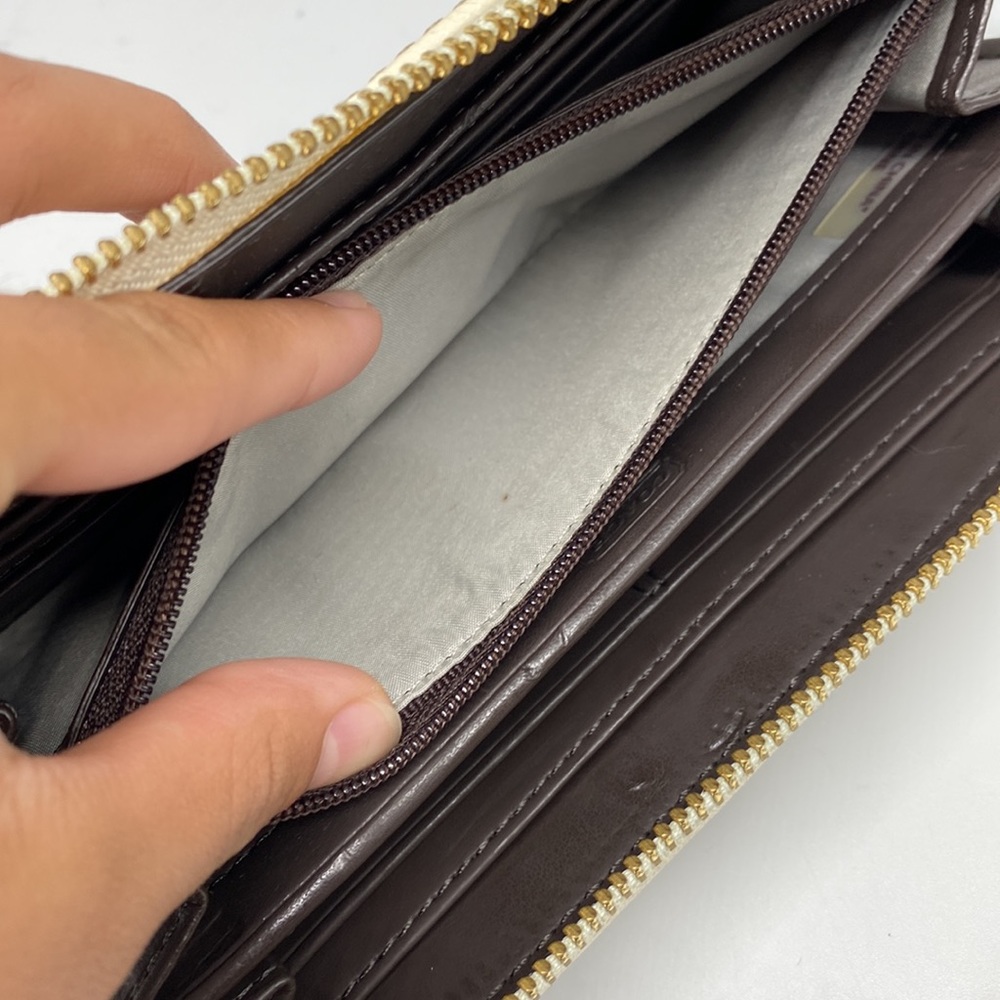 COACH Signature Wallet Gold Zip Wallet - Picture 8 of 9